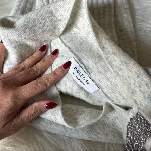 EUC Bailey 44 Kiara One Shoulder Sweater Merino Wool Blend Off Shoulder Small - Picture 16 of 16